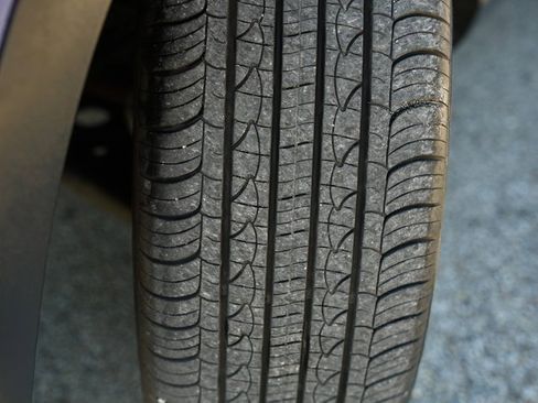 Used 2022 Hyundai Venue SEL w/ Cargo Package image 26