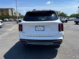 Used 2022 Kia Sorento EX w/ Panoramic Sunroof Package image 4