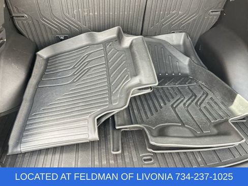 Used 2024 Chevrolet Equinox EV RS image 32