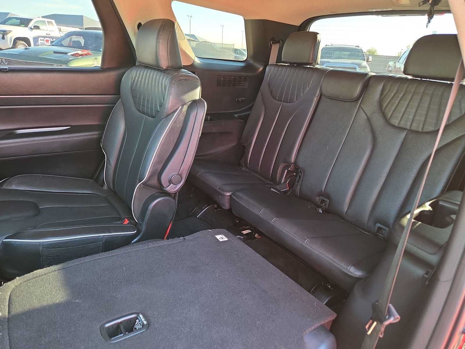 Used 2023 Hyundai Palisade Limited FWD image 17