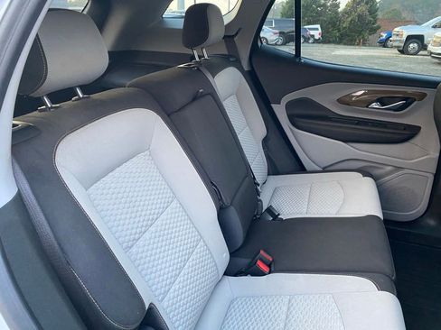 Used 2021 GMC Terrain SLE w/ Driver Convenience Package image 20