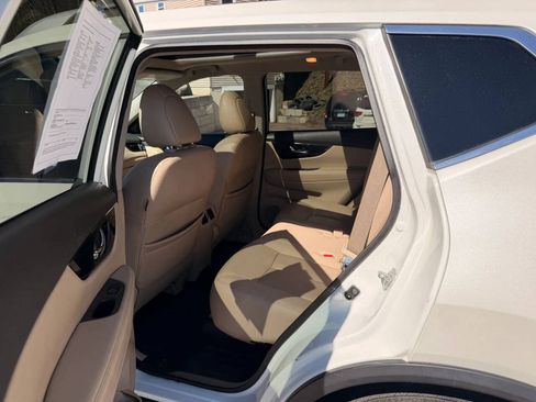 Used 2018 Nissan Rogue SL w/ Premium Package AWD/4WD image 19