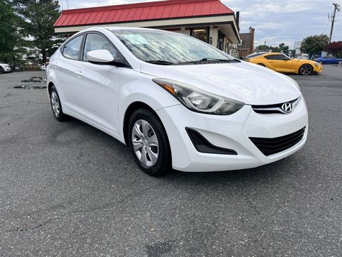 Used 2016 Hyundai Elantra SE FWD image 3
