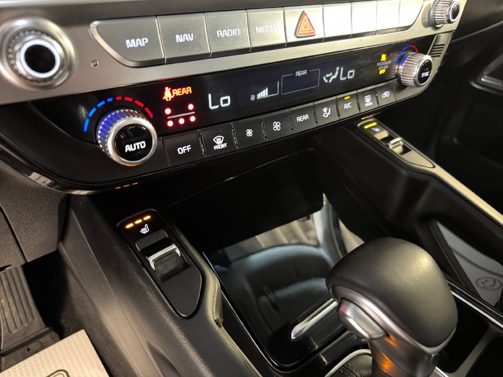 Certified 2024 Kia Telluride S w/ S Sunroof Package AWD/4WD image 30
