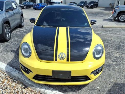 Used 2014 Volkswagen Beetle GSR FWD image 2