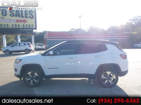 Used 2018 Jeep Compass Latitude w/ Popular Equipment Group image 1