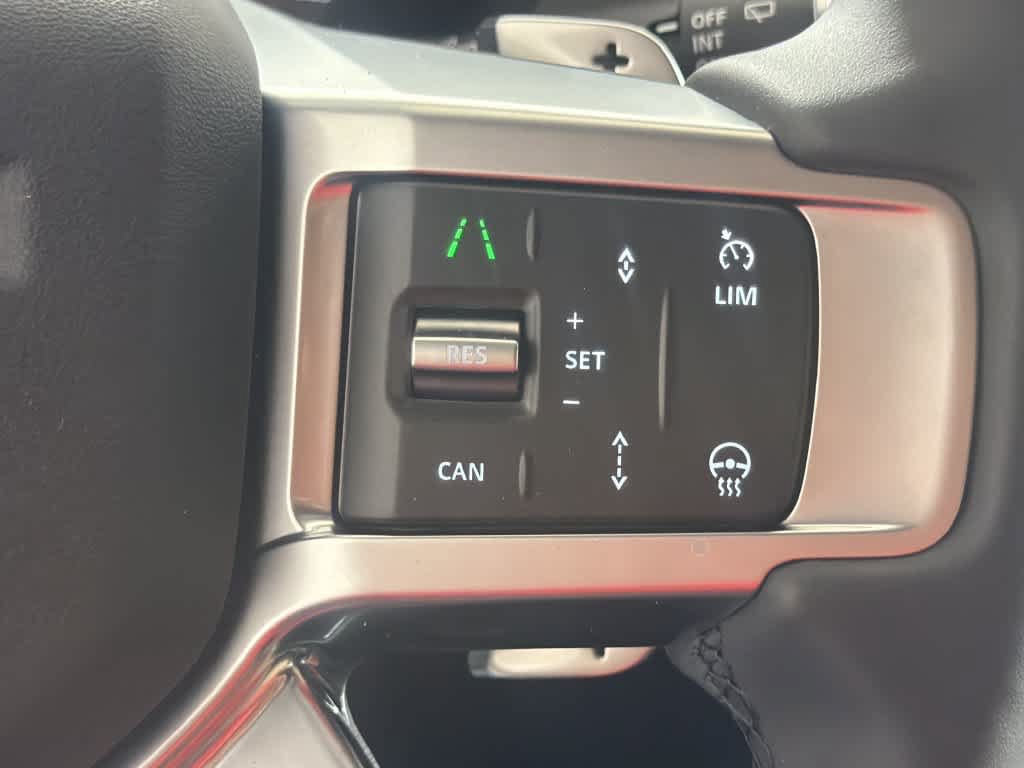New 2026 Land Rover Discovery Limited Edition AWD/4WD image 30