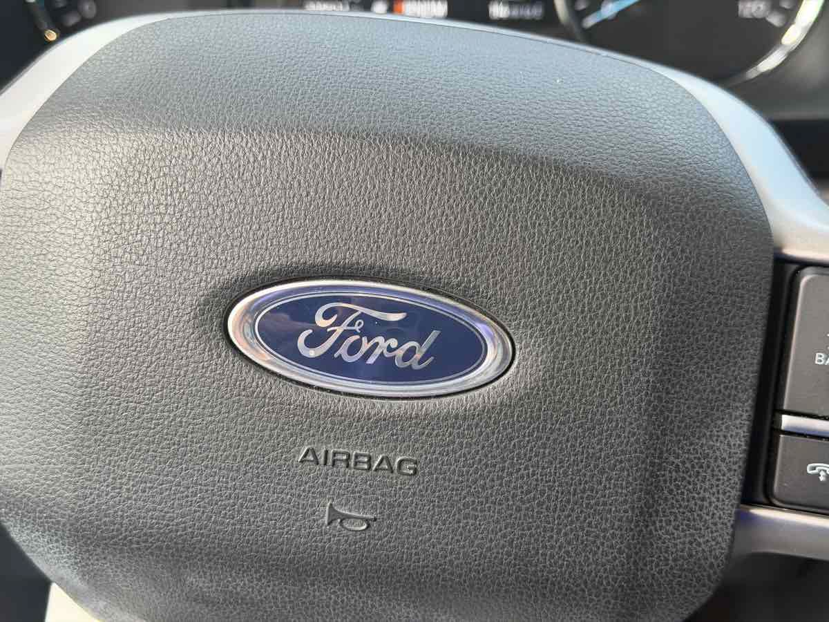 Used 2023 Ford Expedition XLT AWD/4WD image 19