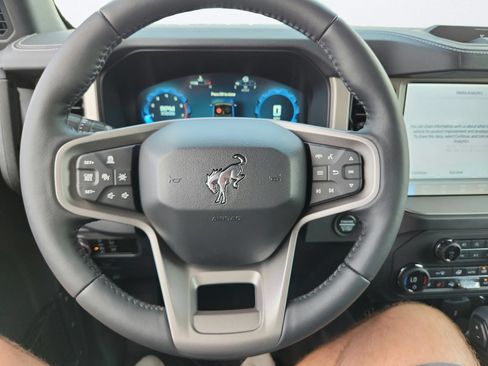 New 2026 Ford Bronco Outer Banks w/ Sasquatch Package AWD/4WD image 16