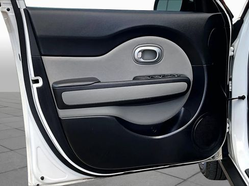 Used 2019 Kia Soul FWD image 21