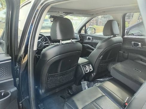 Certified 2025 Kia Sorento S w/ Panoramic Sunroof Package FWD image 21