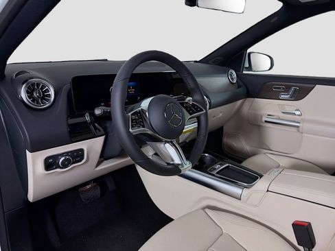 New 2026 Mercedes-Benz GLA 250 4MATIC image 10
