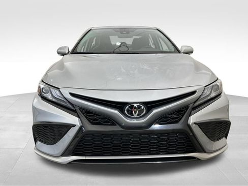 Used 2024 Toyota Camry XSE FWD image 9