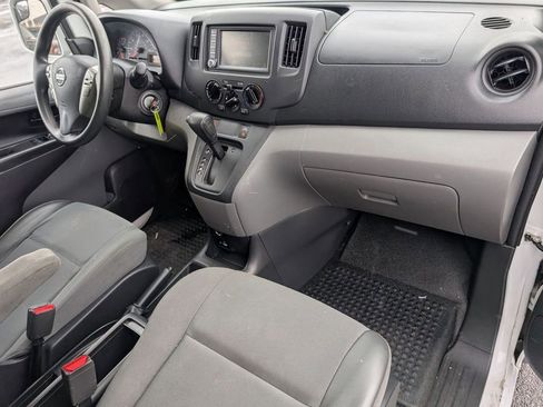 Used 2020 Nissan NV200 SV image 45
