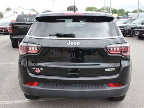 Used 2022 Jeep Compass Latitude w/ Convenience Group AWD/4WD image 30