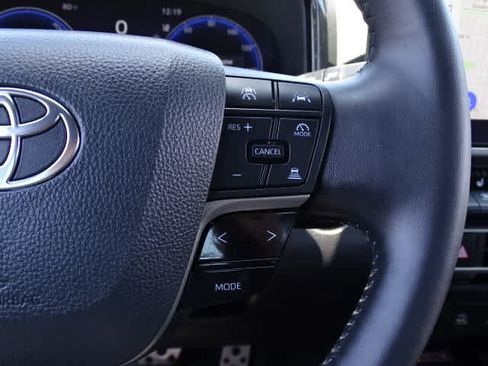 Used 2025 Toyota Camry XSE FWD image 35