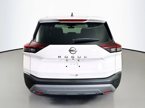 Used 2023 Nissan Rogue S image 6