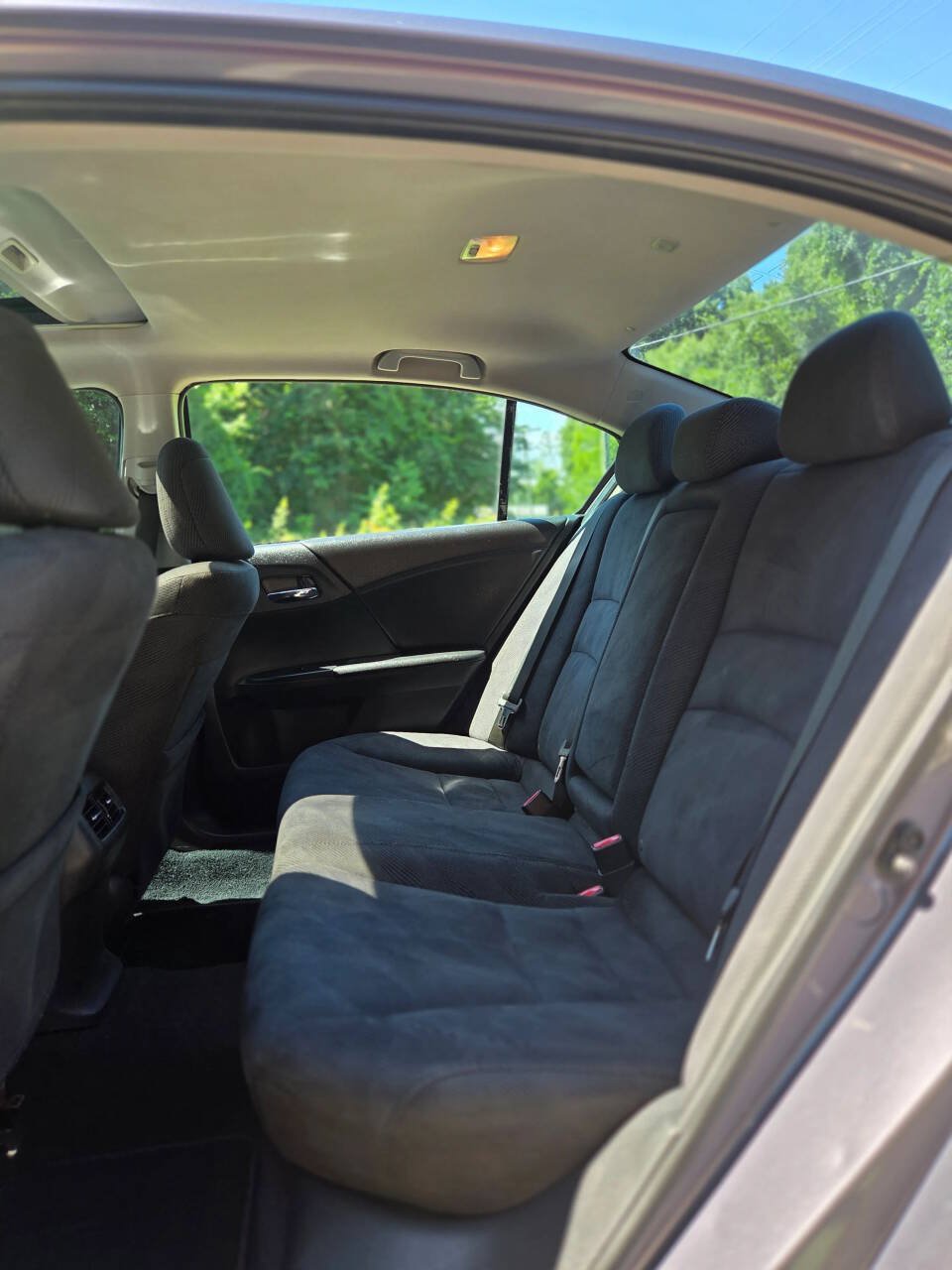 Used 2016 Honda Accord EX image 12