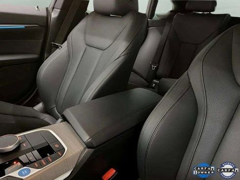 Used 2025 BMW i4 xDrive40i image 61