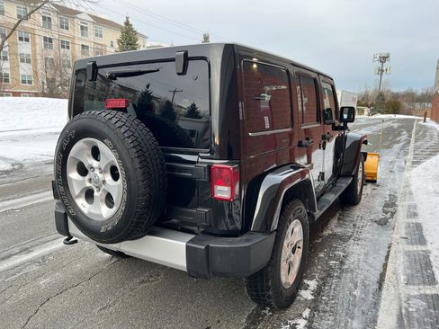 Used 2013 Jeep Wrangler Unlimited Sahara w/ Dual Top Group image 7