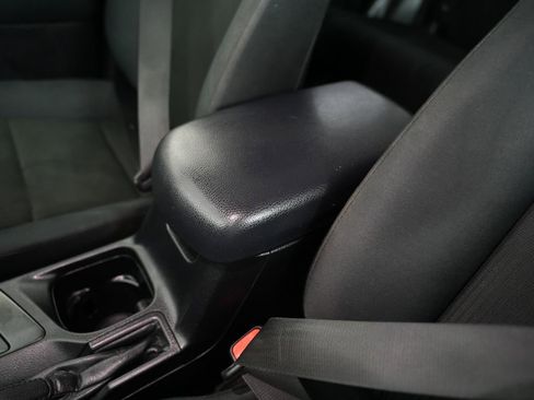 Used 2018 Toyota RAV4 LE w/ All Weather Liner Package FWD image 30