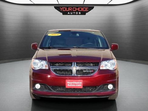 Used 2019 Dodge Grand Caravan SXT image 8