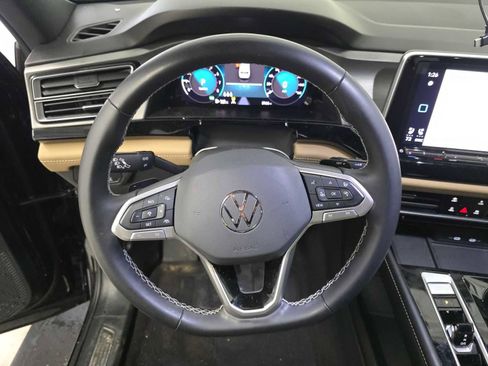 Used 2024 Volkswagen Atlas Cross Sport SE image 10