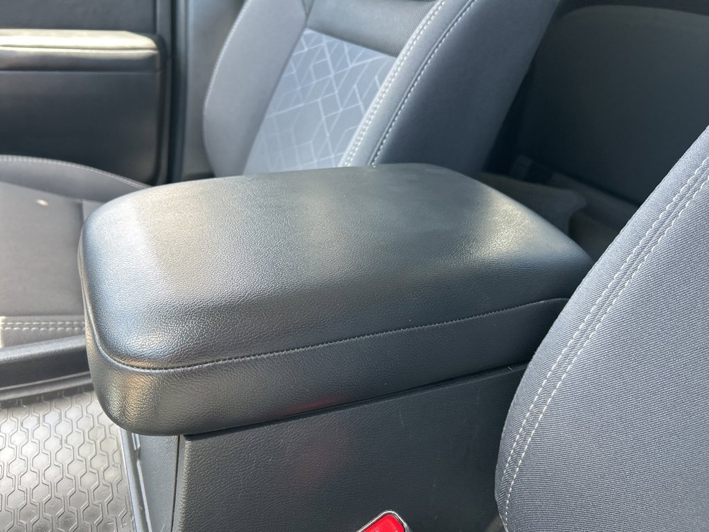 Certified 2025 Nissan Frontier SV RWD image 40