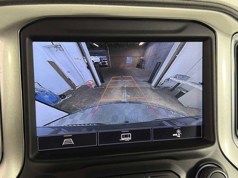 Used 2021 Chevrolet Silverado 1500 LT Trail Boss w/ Convenience Package II image 27