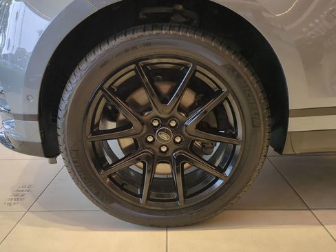 New 2026 Land Rover Range Rover Velar Dynamic SE AWD/4WD image 9