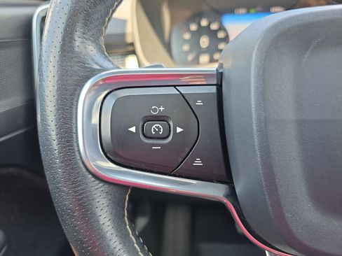 Used 2020 Volvo XC40 T5 R-Design AWD/4WD image 19