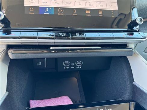 New 2024 Jeep Wagoneer L 4WD w/ Convenience Group I image 16