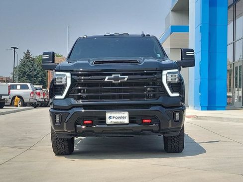 Used 2026 Chevrolet Silverado 2500 LTZ w/ LTZ Plus Package AWD/4WD image 3