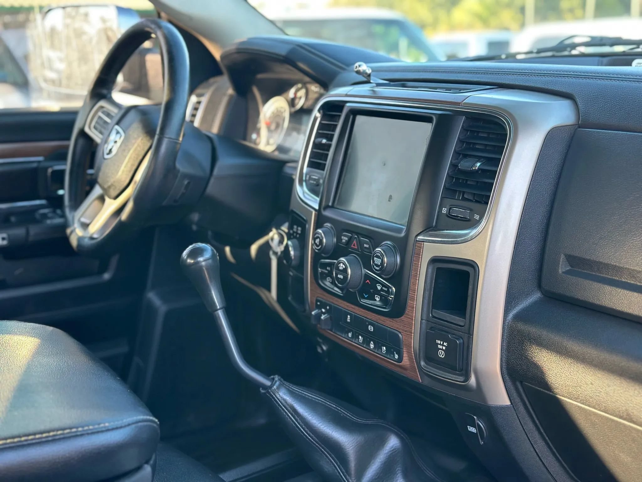 Used 2013 RAM 3500 Laramie AWD/4WD image 26