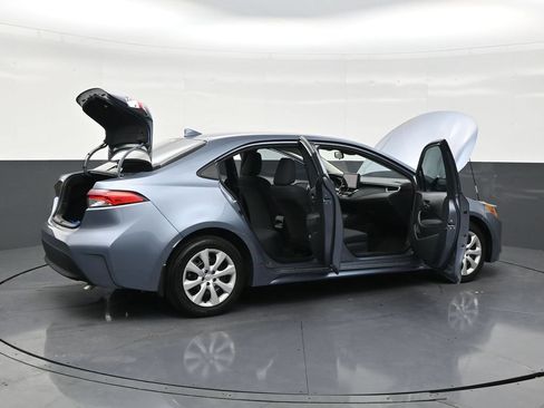 Used 2025 Toyota Corolla LE FWD image 27