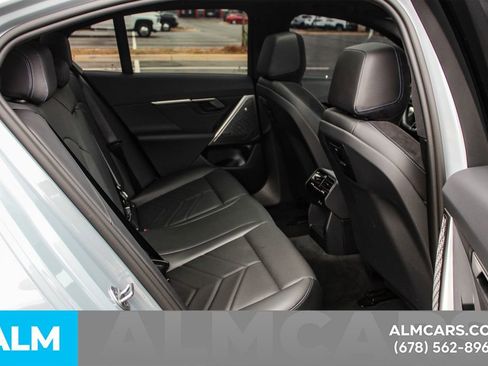Used 2025 BMW i5 eDrive40i w/ M Sport Package RWD image 19