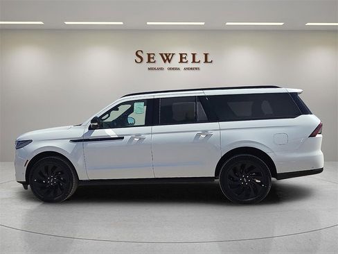 New 2025 Lincoln Navigator L Reserve w/ Jet Appearance Package image 2