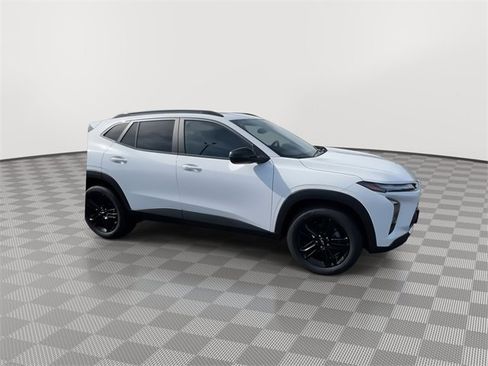 New 2026 Chevrolet Trax ACTIV w/ Sunroof Package image 2