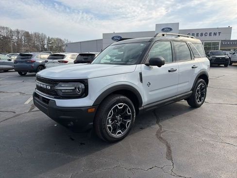 New 2026 Ford Bronco Sport Outer Banks w/ Outer Banks Tech Package+ AWD/4WD image 3