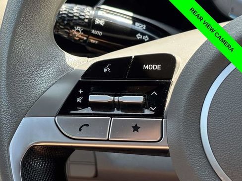 Used 2024 Hyundai Elantra SEL FWD image 12