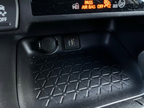 Used 2025 Toyota RAV4 XLE image 26