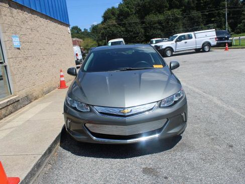 Used 2017 Chevrolet Volt LT image 2
