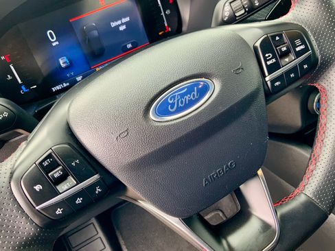Used 2025 Ford Escape ST-Line AWD/4WD image 37