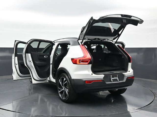 Used 2021 Volvo XC40 T5 R-Design w/ Advanced Package AWD/4WD image 53