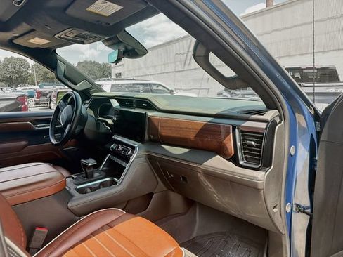 Used 2024 GMC Sierra 1500 Denali Ultimate AWD/4WD image 12