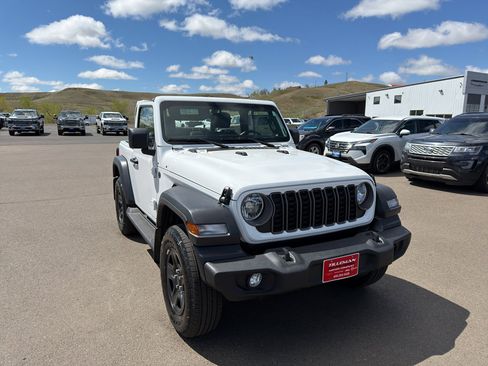 Used 2025 Jeep Wrangler Sport AWD/4WD image 35