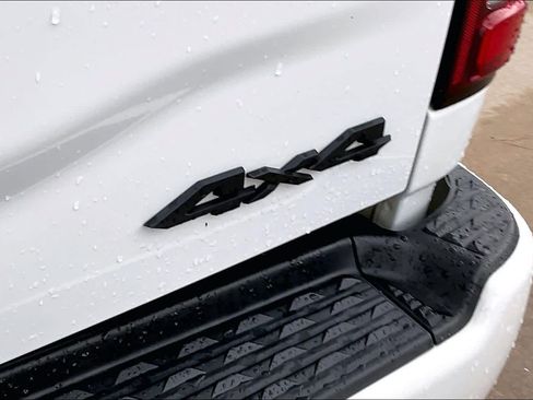 Used 2022 RAM 2500 Laramie w/ Night Edition AWD/4WD image 10