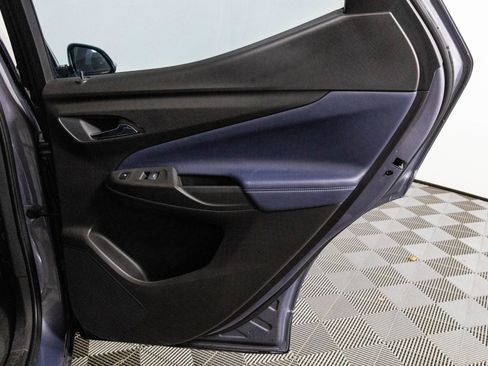 Used 2022 Chevrolet Bolt EUV Premier w/ Sun & Sound Package image 39