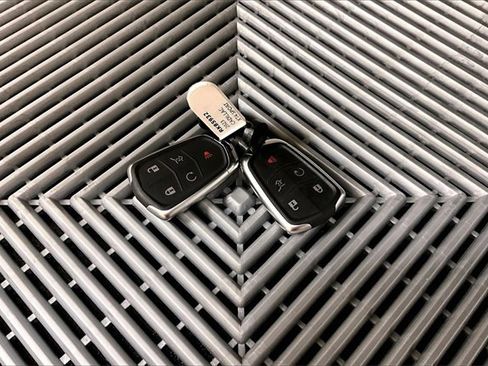 Used 2023 Cadillac XT4 Sport w/ Sun And Sound Package image 9