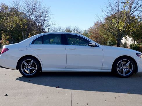 Used 2017 Mercedes-Benz E 300 4MATIC image 13